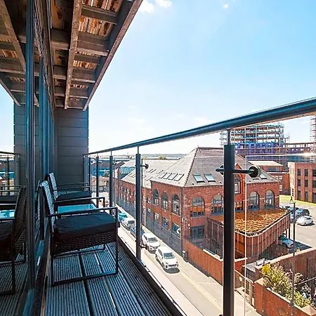 King Deluxe Large Balcony& Free Parking! Leeds (West Yorkshire)